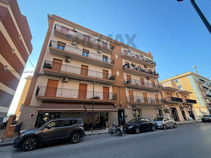 Appartamento con 5 locali in vendita in Viale Italia, Augusta