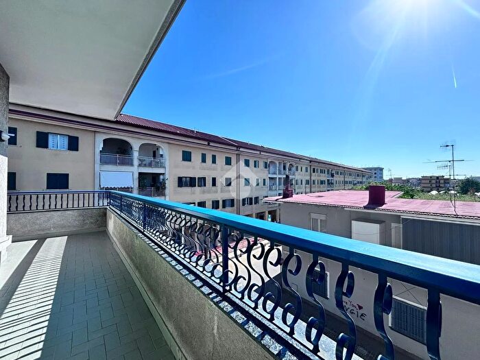 Appartamento con 5 locali in vendita in Via Camillo Benso di Cavour, Grumo Nevano