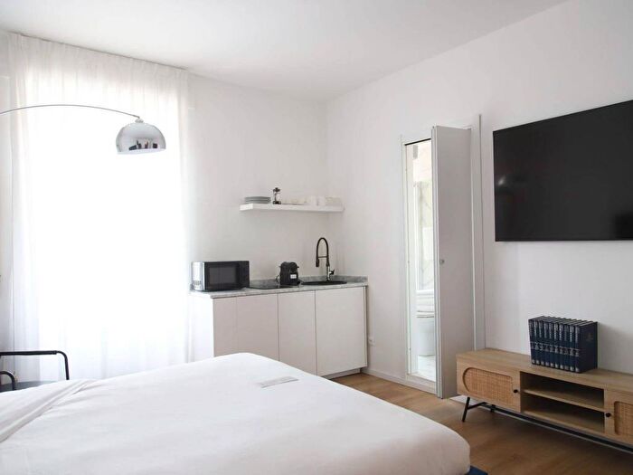 Appartamento monolocale in affitto in Viale Abruzzi, Città Studi, Milano