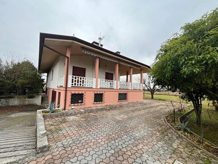 Casa con 5 locali in vendita in Via Bonavilla, Pasian Di Prato