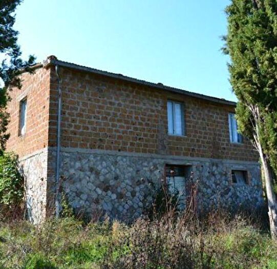 Casa con 6 locali in vendita in Castel Viscardo