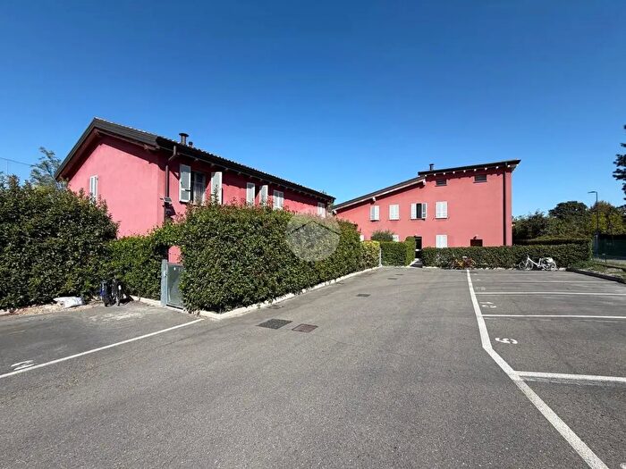 Appartamento trilocale in vendita in Str Naviglio Alto, Parma