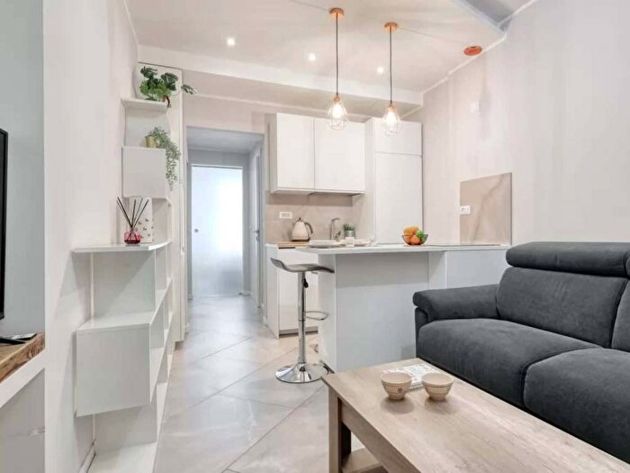 Appartamento monolocale in affitto in Via Messina, Paolo Sarpi, Milano