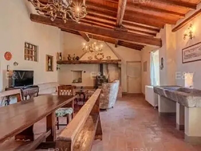 Casa con 6 locali in vendita in Via La Selice, Cavriglia