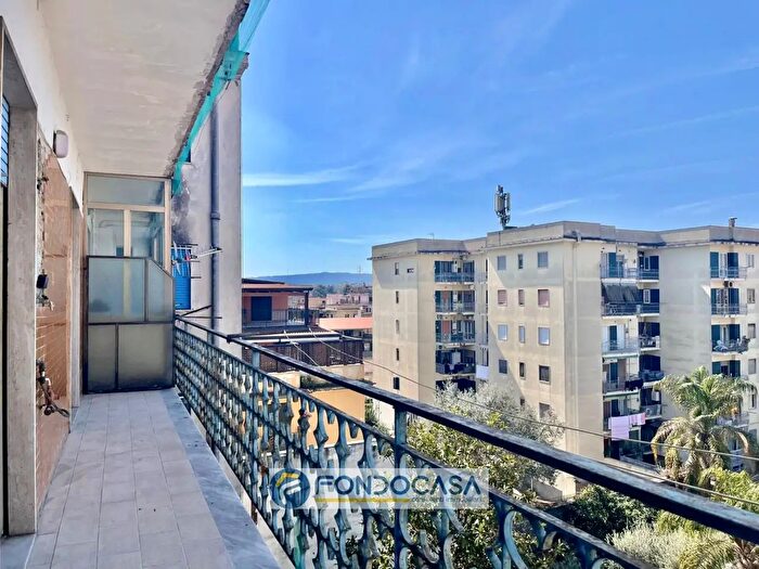 Appartamento con 6 locali in vendita in Via Enrico De Nicola, SantAntimo