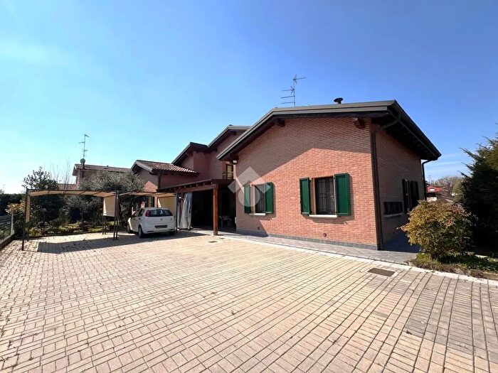 Casa con 6 locali in vendita in Via Palmiro Togliatti, San Giovanni In Persiceto