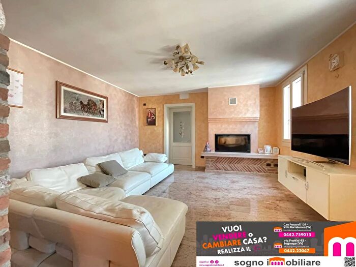 Casa con 6 locali in vendita in Via Pier Domenico Frattini, Legnago
