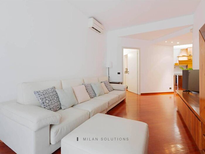 Appartamento trilocale in affitto in via dei Grimani, Dezza, Milano