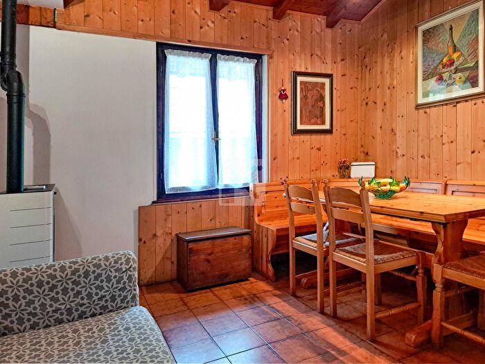 Appartamento trilocale in vendita in Via San Giovanni Nepomuceno, Ledro