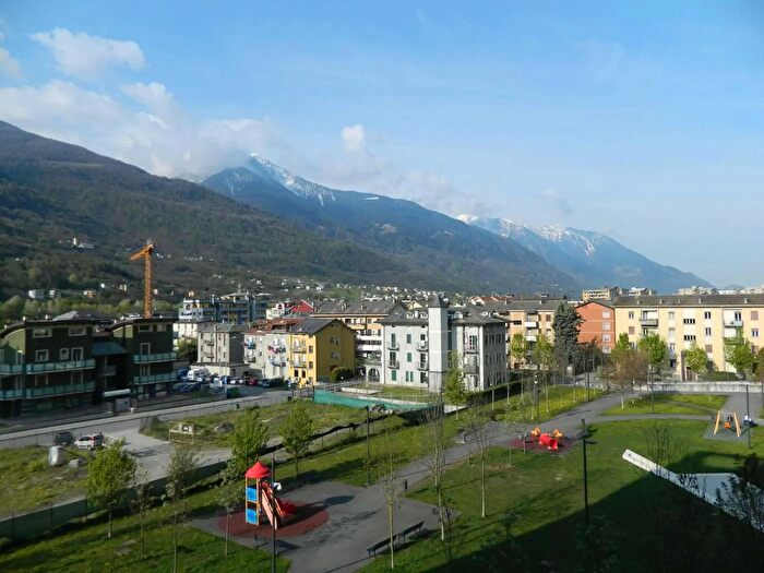 Case in Vendita e in Affitto - 3