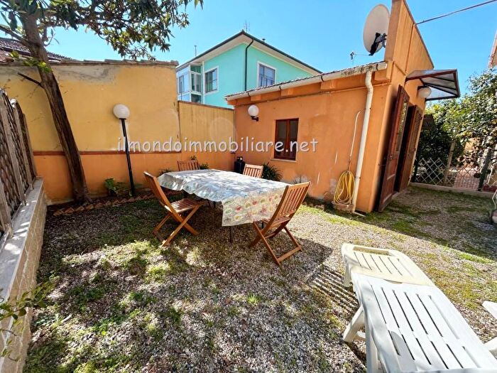 Appartamento con 5 locali in affitto in Viale Amerigo Vespucci, Vada, Rosignano Marittimo