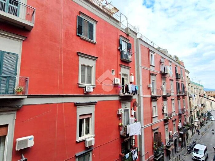 Appartamento bilocale in vendita in Via Matteo Renato Imbriani, Stella Materdei, Napoli