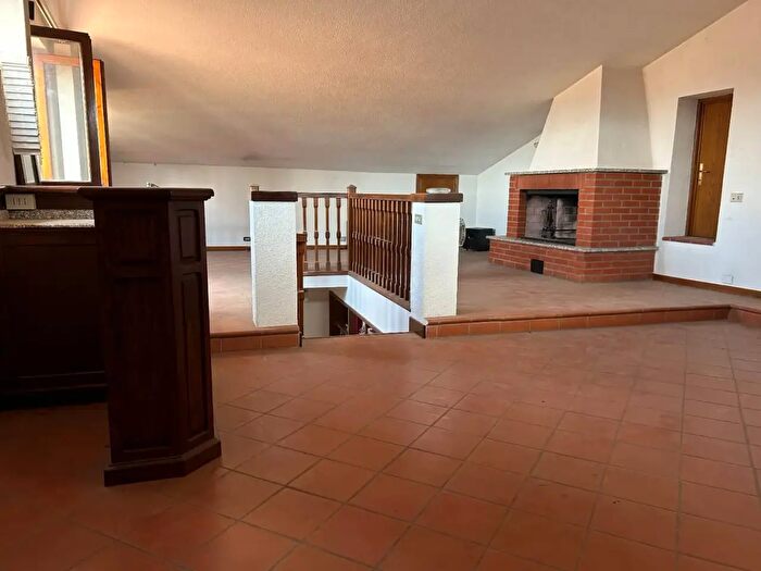 Appartamento quadrilocale in vendita in Via Adua, Castiglion Fiorentino