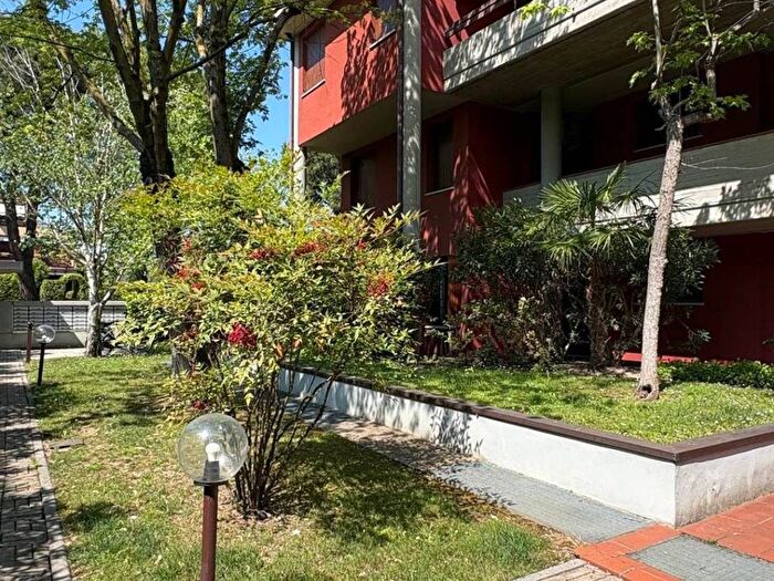 Appartamento bilocale in affitto in Via Padre Annibale Maria di Francia, Rivoltella, Desenzano del Garda