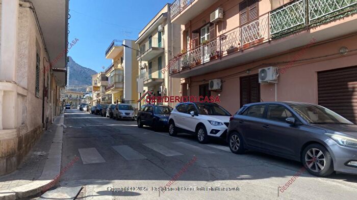 Appartamento trilocale in vendita in Via Stazione Isola delle Femmine Palermo Sicilia Italia, Isola Delle Femmine