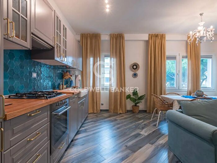 Appartamento con 5 locali in vendita in Viale Romagna, Riccione