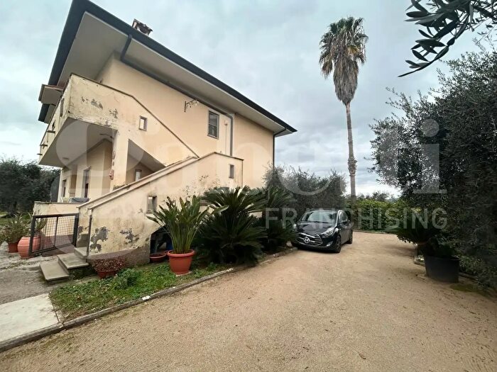 Casa con 5 locali in vendita in Via delle Querce, Sermoneta