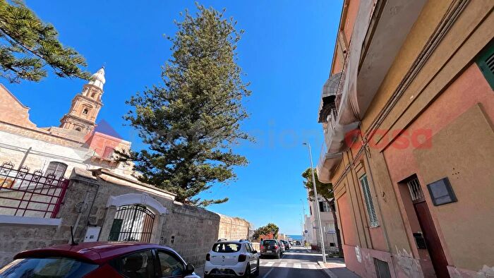 Appartamento con 5 locali in vendita in Via Cadorna, Monopoli