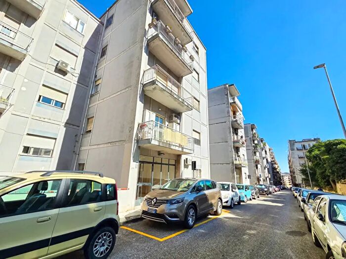 Appartamento con 6 locali in vendita in Via Principessa Mafalda, Messina