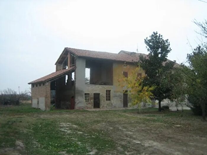 Casa quadrilocale in vendita in Casei Gerola