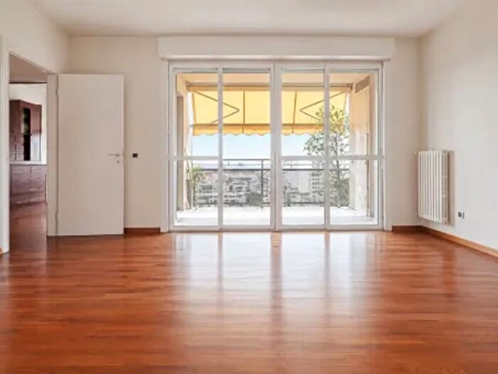 Appartamento trilocale in vendita in Via Savona, Milano