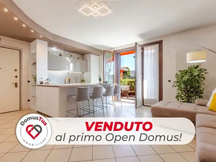 Appartamento trilocale in vendita in Via Cadore, Marnate