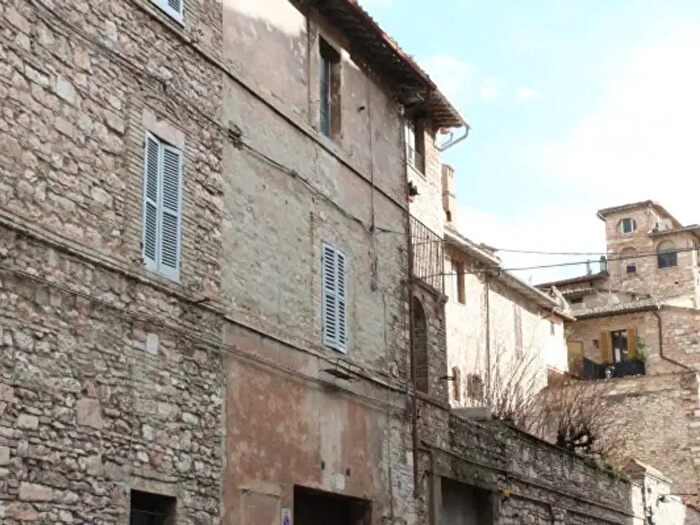 Casa trilocale in vendita in Via Eugenio Brizi, Assisi