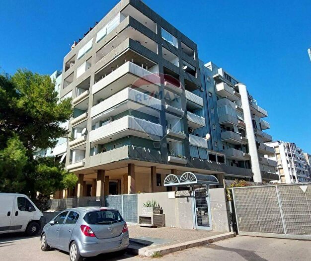 Appartamento con 5 locali in vendita in Via Giacomo Puccini, Bari