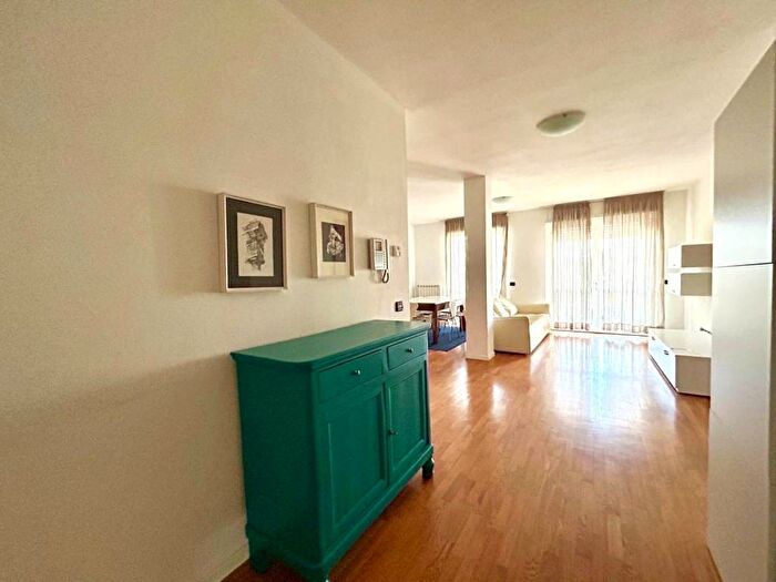 Appartamento quadrilocale in affitto in Via Guglielmo Marconi, Centro, Padenghe sul Garda