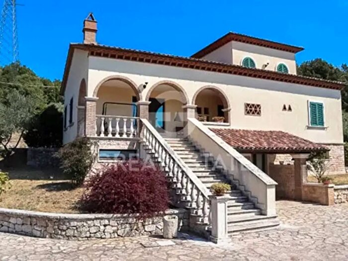 Casa con 6 locali in vendita in Via Guglielmo Marconi, Guardea