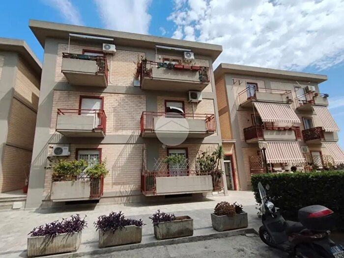 Appartamento quadrilocale in vendita in Via Cruillas, Palermo