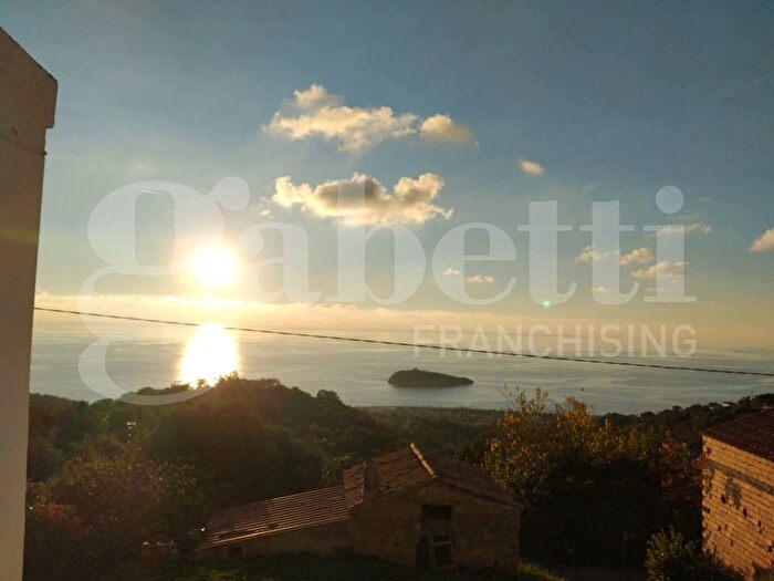 Casa quadrilocale in vendita in Contrada Cammarotea, Diamante