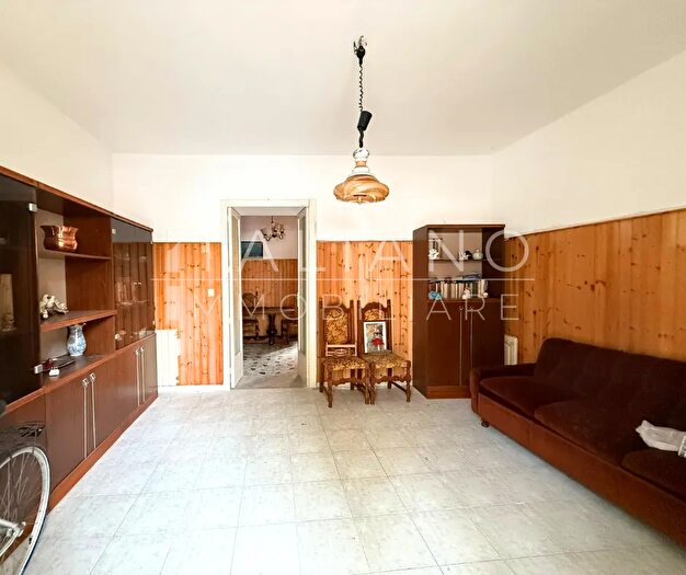 Casa con 8 locali in vendita in Via G B Impallomeni, Milazzo