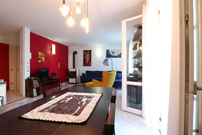 Casa con 5 locali in vendita in San Mauro Pascoli