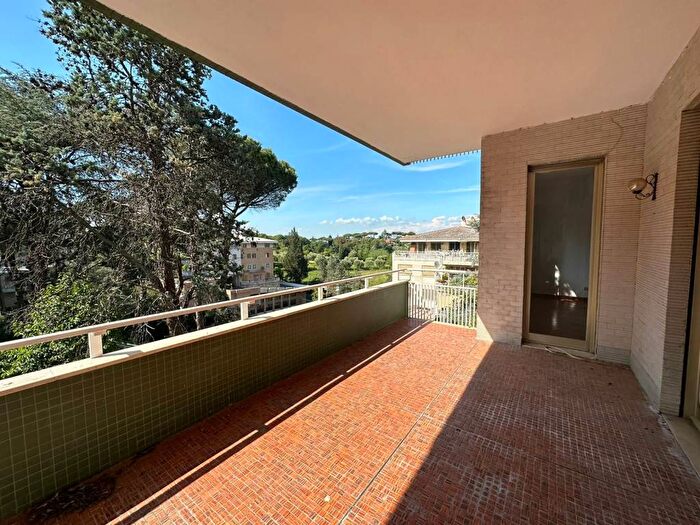 Appartamento con 5 locali in affitto in Via Cassia, La Giustiniana, Roma