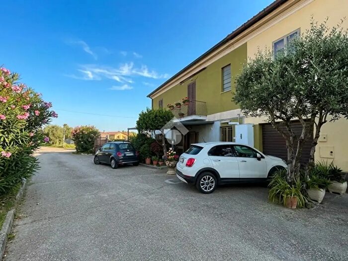 Appartamento trilocale in vendita in Via del Divino Amore, Marino
