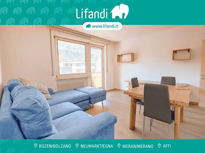 Appartamento trilocale in vendita in Via San Leonardo, Merano