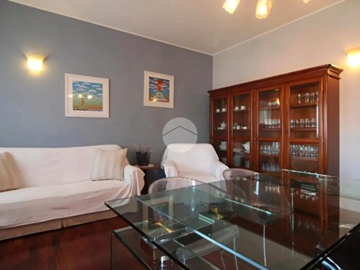 Appartamento trilocale in vendita in Via Antonio Rosmini, Cesena