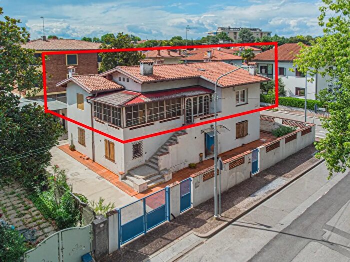 Casa trilocale in vendita in Via Armando Bernardinis, Udine