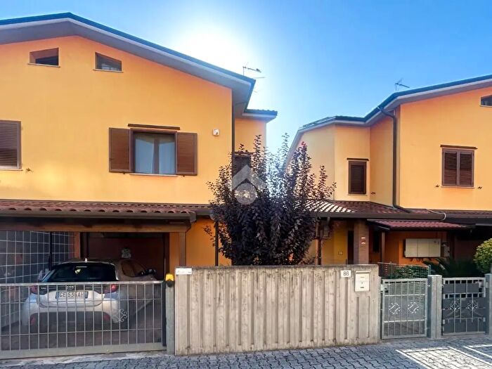 Casa quadrilocale in vendita in Via Masi Ernesto, Molinella