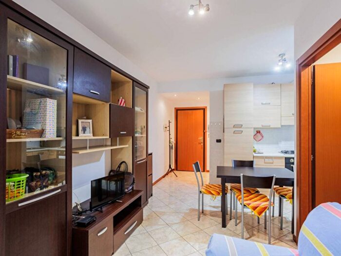 Appartamento bilocale in affitto in Via Sandro Pertini, Cesano Maderno