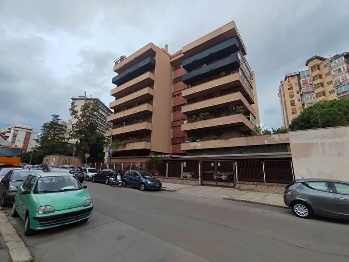 Appartamento con 6 locali in vendita in Via Ferdinando di Giorgi, Palermo