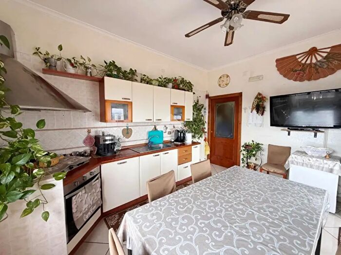Appartamento con 5 locali in vendita in Via Nicolo' Paganini, Sant'Anastasia