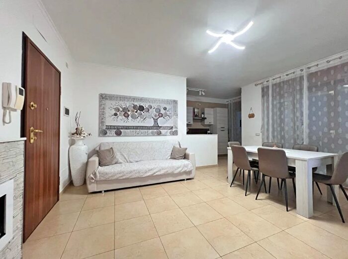 Appartamento trilocale in vendita in Via di Salpi, Foggia