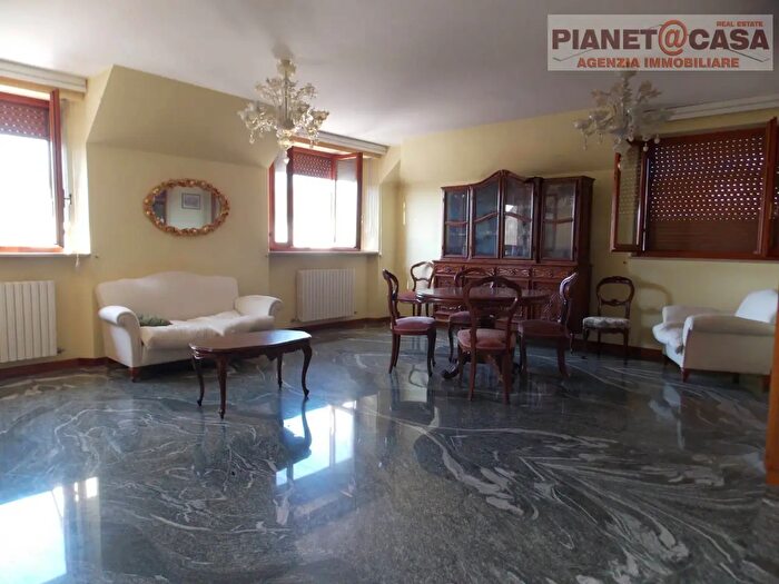 Appartamento con 5 locali in vendita in Via Burrone, Colli Del Tronto