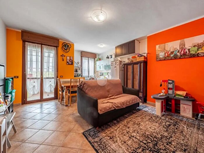 Appartamento bilocale in vendita in Via Giovanni Guicciardi, San Polo DEnza