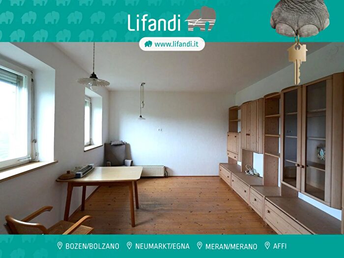 Appartamento quadrilocale in vendita in Caldaro Strada Del Vino