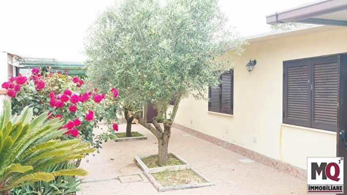 Appartamento trilocale in vendita in Mondragone