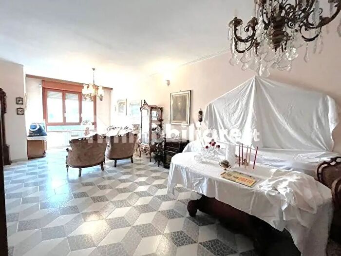 Casa con 6 locali in vendita in Via Paolo Andreani, Brugherio