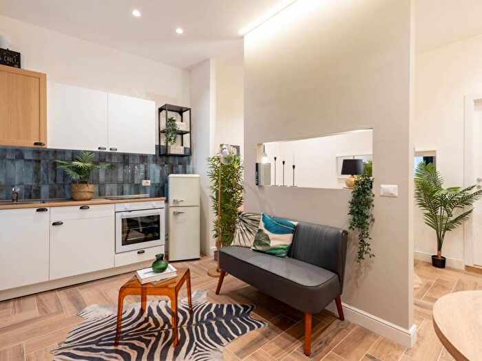 Appartamento bilocale in affitto in Via dei Transiti, Pasteur, Milano